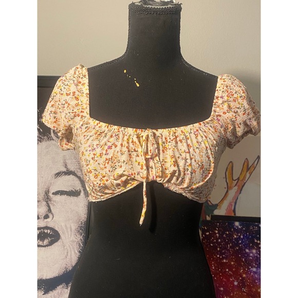 Crop top size‎ small - Picture 1 of 8